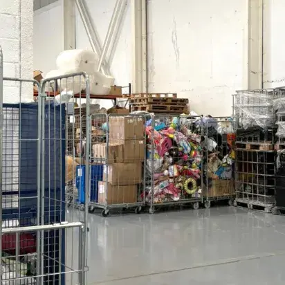 Ekocenters para la reutilización textil y RAEE