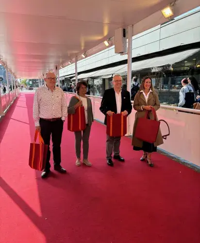 La alfombra roja del festival de San Sebastián se convierte en un símbolo de sostenibilidad y solidaridad